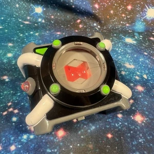 Ben 10 Omnitrix Watch Toy Playmates Toys Cartoon Network Lights And Sounds - Picture 1 of 5