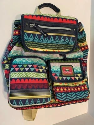 Mochila Lily Bloom Riley Colorida Geométrica Reciclada Azul Marino Púrpura 12" x 12" Foto 1 de 4