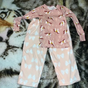 Carter’s 2T Pajama Top Horse &  Pajama Bottom Bows￼ New - Picture 1 of 12