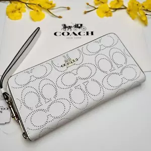 New COACH Signature White Luxury Long Wallet - Picture 1 of 4