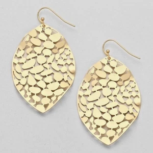 Brushed Gold Tone Metal Laser Cut Filligree Dangle Earring Wire Oval Leaf Boho - Bild 1 von 2
