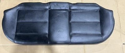 BMW E36 1992-1999 318,325,328,M3 ASIENTO INFERIOR TRASERO COJÍN CUERO NEGRO SEDÁN OEM Foto 1 de 4