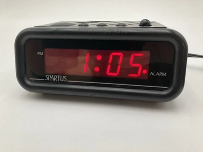 Reloj Despertador De Colección Spartus Modelo 1146 Alarma Compacto Negro Rojo Pantalla Batería Trasera Foto 1 de 4