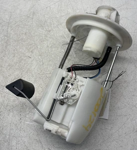 2014-2019 TOYOTA COROLLA FUEL GAS PUMP ASSEMBLY 77020-02411 OEM - Picture 1 of 6