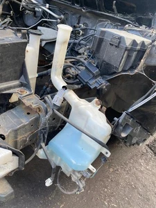 MAZDA 2 2007-2014 WINDSCREEN WASHER BOTTLE AND PUMP - Picture 1 of 1