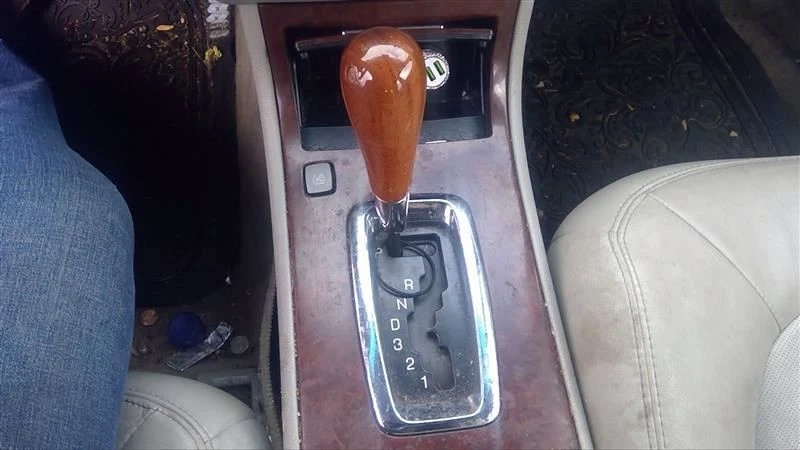 LUCERNE   2009 Transmission Shift 113433 - Image 1 of 4