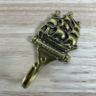De Colección Porta Llave Latón "VICTORIA" Barco Náutico Dos Tornillos Agujeros Estilo Vintage Foto 1 de 4