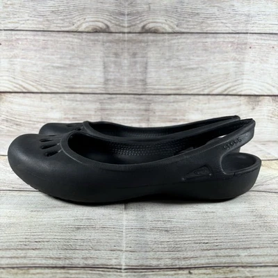 Zapatos planos de ballet Crocs Kadee para mujer talla 8 negros sin cordones cómodos con cabestrillo trasero Foto 1 de 4