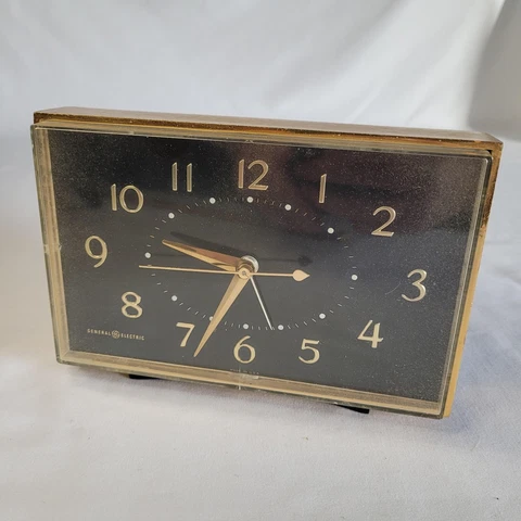 60s MCM Vintage General Electric Alarm Clock 7276A Gold & Black Tested Works Cover