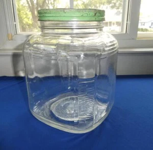 VINTAGE FARMHOUSE HOOSIER CABINET RIBBED GLASS CANISTER JAR GREEN LID - Picture 1 of 7
