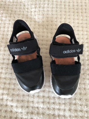 Adidas Doom sandalo nero neonato taglia 4 uk