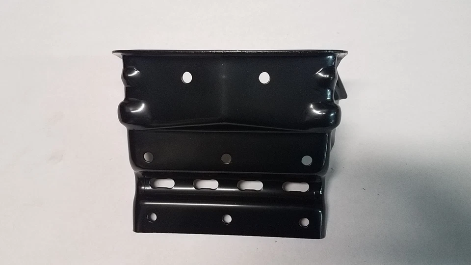 Honda 72412-V10-000 Auger Plate fits HS520 HS720 snowblower - Image 1 of 1