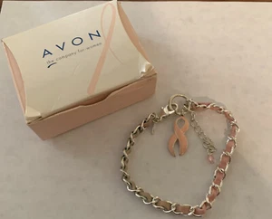 Vintage Avon Breast Cancer Ribbon Charm Bracelet Pink & Silvertone Ribbon Box - Picture 1 of 11