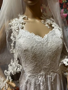 White V-neck Chiffon Appliqué Front Wedding Dress Size 8 - Picture 1 of 9