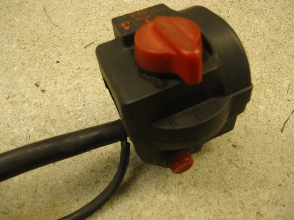 79-82 HONDA CB750C MANILLAR DERECHO INTERRUPTOR PARADA ARRANQUE KILL CB750 OEM CB900 Foto 1 de 4