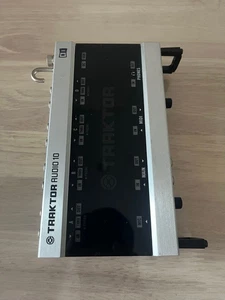 TRAKTOR SCRATCH A10 Audio Interface DJ w/ power cable, no license - Picture 1 of 4