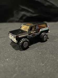 Yatming Chevy Blazer 4WD, #1090 Diecast Truck, Black with Opening Doors, Blazing - Picture 1 of 12