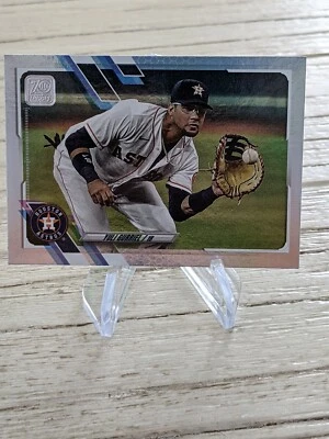 2021 Topps Series 1 Base Rainbow Foil #147 Yuli Gurriel - Houston Astros - Image 1 of 2