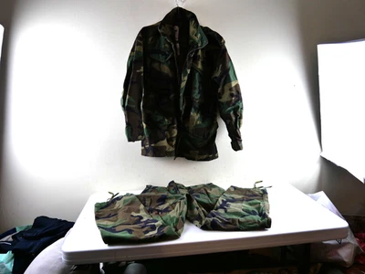Men's Small ARMY SURPLUS Camouflage Hunting Suit Cargo Coat & 32x32 Pants EUC - Image 1 of 4