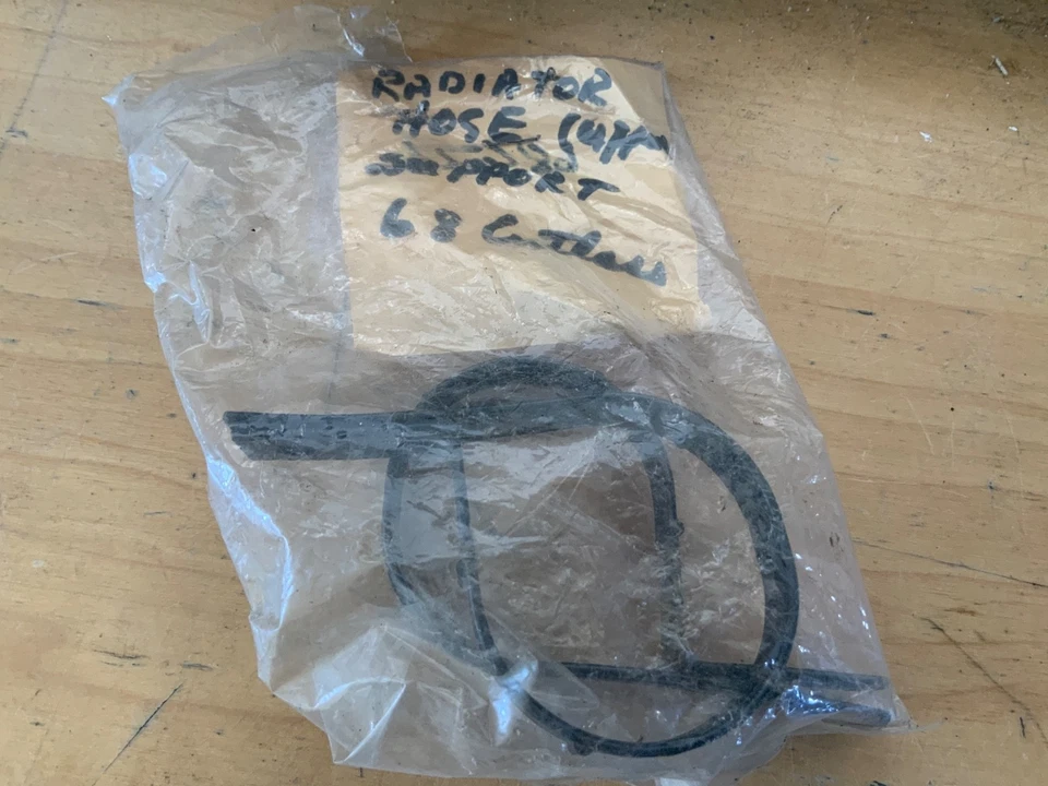 Soporte de manguera de radiador superior Oldsmobile Cutlass 442 1968-1969 Foto 1 de 1