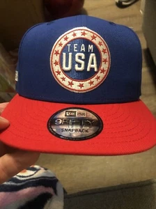 New Era Looney Tunes Team USA Badge 9Fifty Snapback Hat Cap - Picture 1 of 2