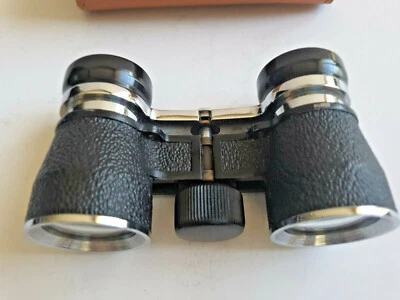 TOSKO Vintage Theater Binoculars 3x26 Coated,  Leather Case, Made in Japan, Rare - Image 1 of 4