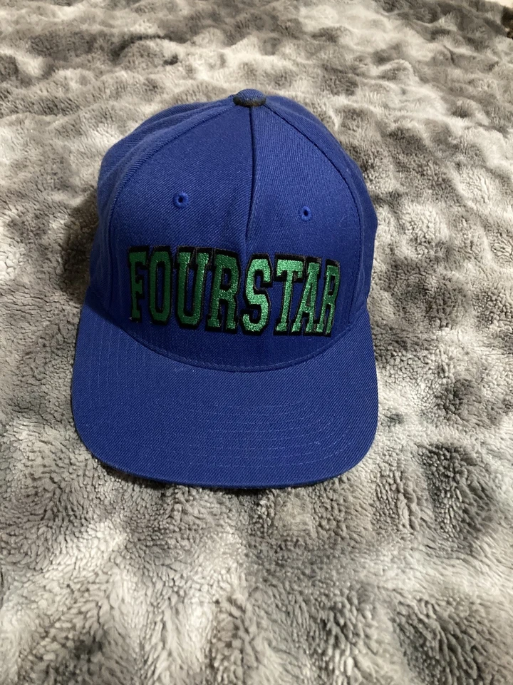 Sombrero Fourstar Clothing OG Y2K Ajustable Snapback Verde y Azul Foto 1 de 4