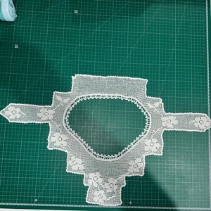 c. 1910 white filet crochet dress collar- 38cm H x 62cm wide EXC - Picture 1 of 7