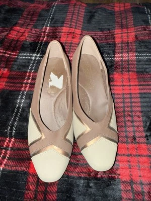 Comfortwell By Beacon 鞋码 4 — 第 1/4 张图片