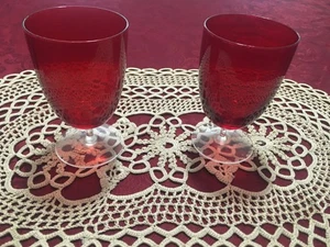 TWO (2) LENOX HOLIDAY OPTIC RED 12 OZ GLASS PEDESTAL FOOT TUMBLERS 3.5" X 6" - Picture 1 of 10