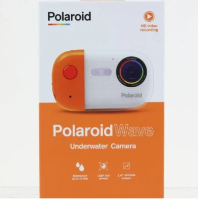 Polaroid Wave 18MP Underwater Camera w/ SD Card and charger - Image 1 of 3