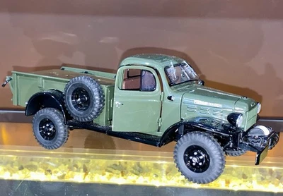Danbury Mint 1946 道奇 Power Wagon 军队绿色皮卡车 1: 24 比例压铸 — 第 1/4 张图片