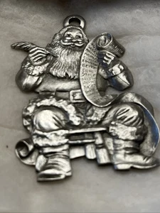 Papá Noel de peltre firmado con lista adorno de Navidad con caja peltre de Hampshire, nuevo - Imagen 1 de 10
