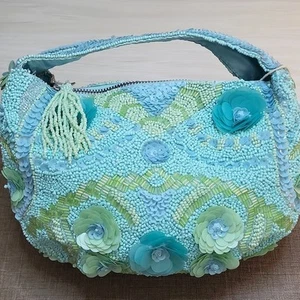 Handtasche mit Perlen und Blumenverzierung – aquagrün & blau – neu mit Etikett - Bild 1 von 8