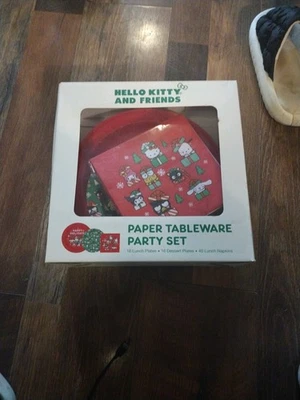 Hello Kitty纸质餐具套装16盘午餐盘,16盘甜点盘,40张餐巾纸 — 第 1/3 张图片
