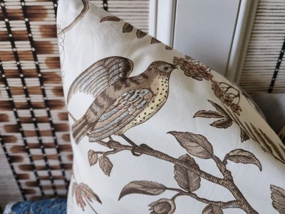 Cubierta lumbar Brunschwig Fils pájaro y cardo Foto 1 de 4