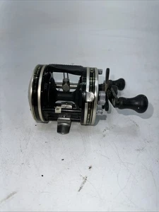 Vintage Mitchell Epic E150 Bait Casting Level Wind Fishing Reel - Picture 1 of 11