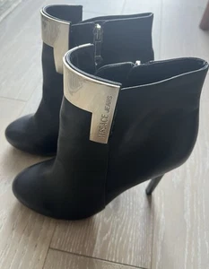 Versace Jeans Black/silver Ankle Stiletto boots - Size 38- VGC - Imagen 1 de 7