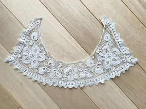 Charmant Col ancien - Broderie / dentelle à décor de fleurs - blanc - Bild 1 von 4