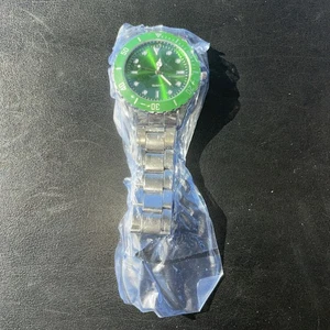 Reloj de negocios de cuarzo - Elegancia y precisión - Cara verde con correa de acero inoxidable - Imagen 1 de 6