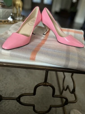 Новые без коробки женские туфли Roger Vivier размер 34,5 4,5 Италия розовые серебристые заостренные каблуки - Изображение 1 из 3