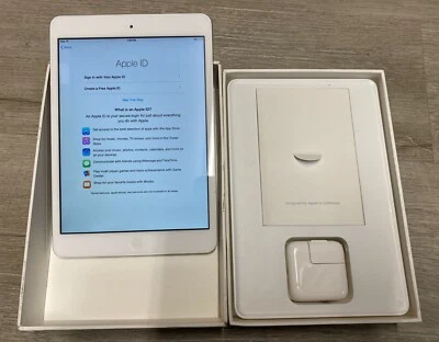 Apple iPad mini 1st Generation. 16GB, Wi-Fi, 7.9 in - White & Silver-OPEN BOX - Image 1 of 4