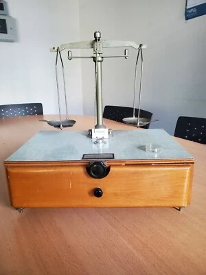 Balance d'apothicaire Testut type 341 - Photo 1/4