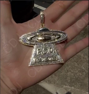 Eye - Catching Natural Moissanite Gift 4 Men's Customize UFO Pendant 925 Silver - Picture 1 of 6