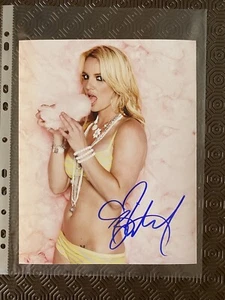 Britney Spears Autographed Signed 8 X 10 Photo COA - Picture 1 of 2