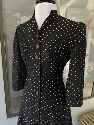 Vestido camisa 1930s 40s rosa bolinhas em preto e detalhe plissado - Imagem 1 de 4