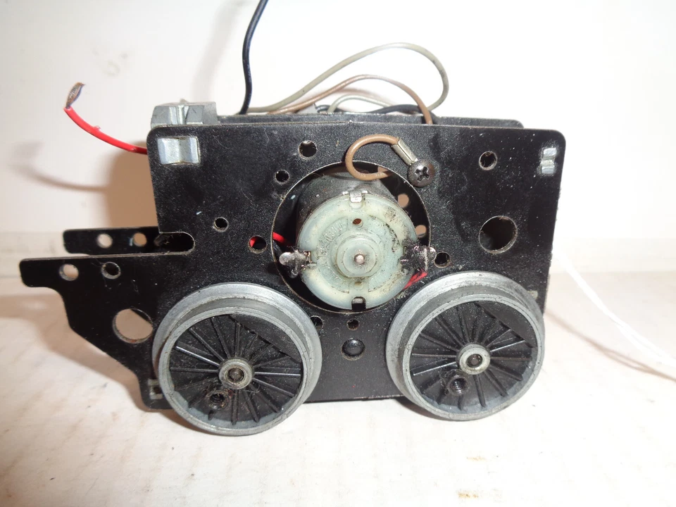 VINTAGE LIONEL #8040-100 O GAUGE DC MOTOR  ASSEMBLY FOR STEAM LOCO TESTED - Image 1 of 4