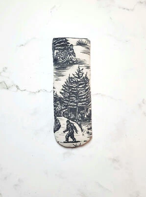 Bigfoot Cast Iron Skillet Handle Cover - Image 1 of 4