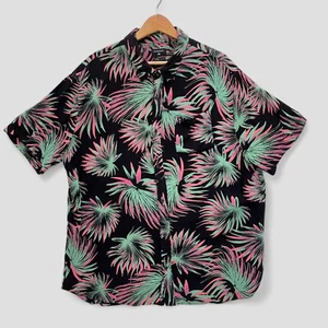 Quiksilver Hawaiian Shirt Men's XL Black Tropical Palm Print Short Sleeve casual - Picture 1 of 9