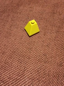 LEGO 3045 Slope 45° 2 x 2 Double Convex YELLOW - 1 Piece - Picture 1 of 5